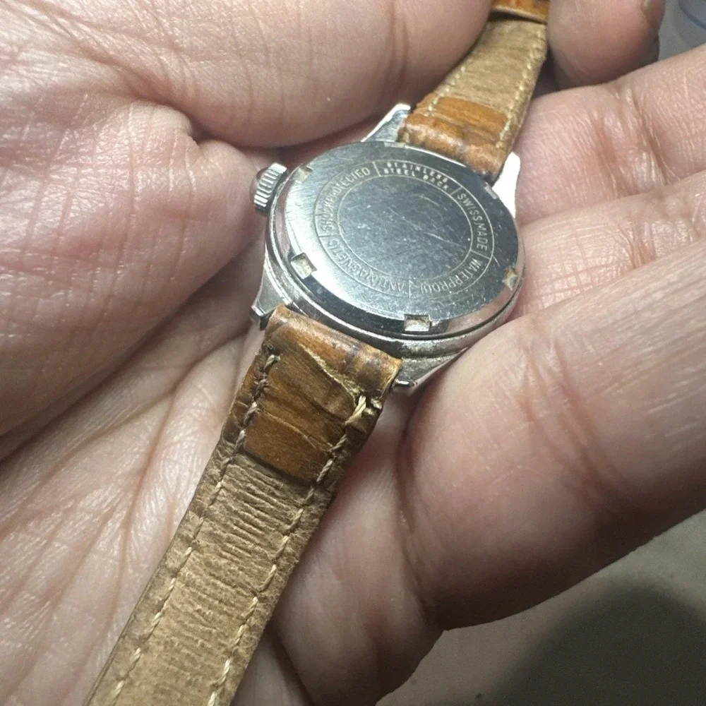 Working VTG Ingraham Manual Wind Ladies Wristwatch Swiss Made 24mm Brown Leather